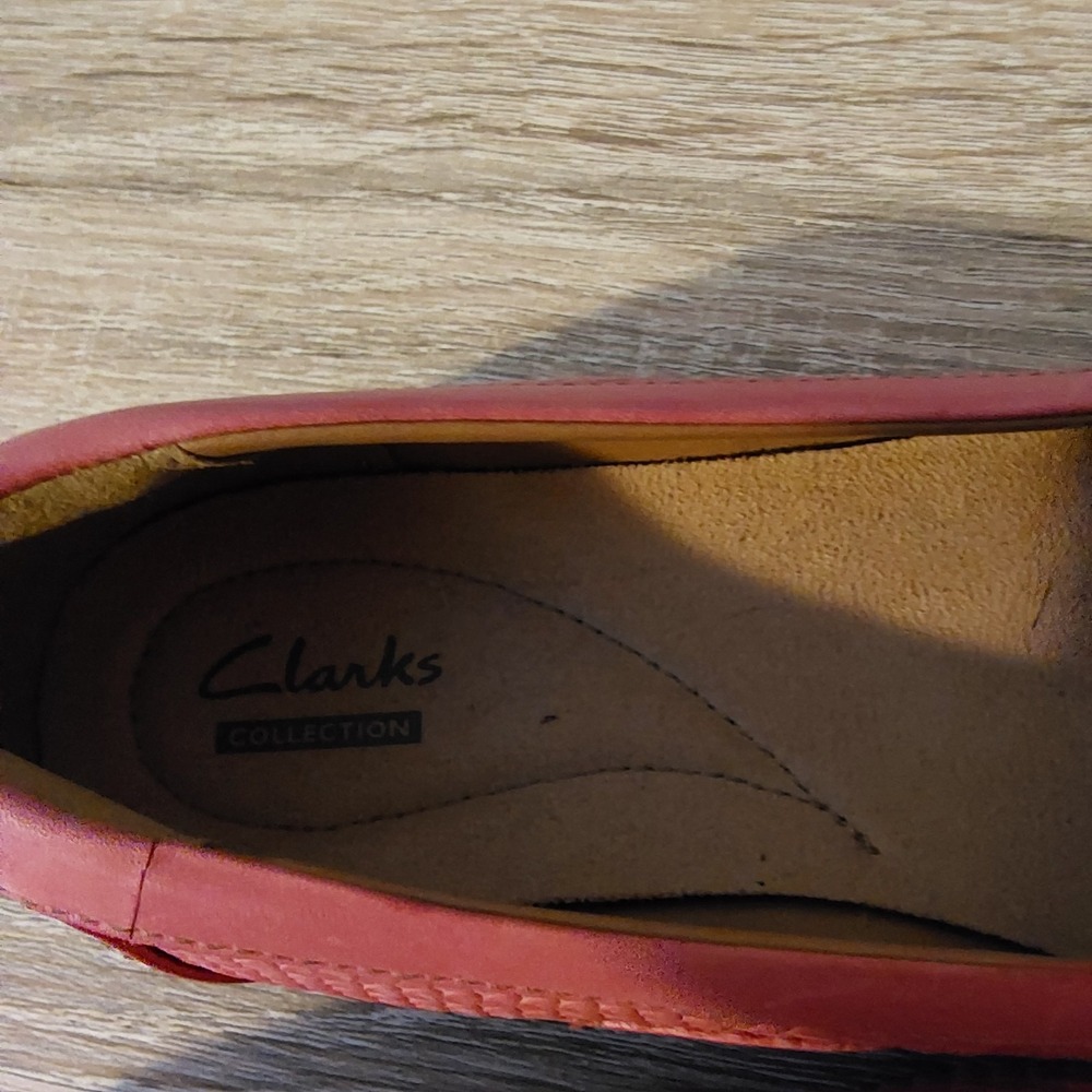 Clarks Collection Penny Loafers Flats Womens Size 7.5M Coral Slip On Casual Shoe - Picture 7 of 9